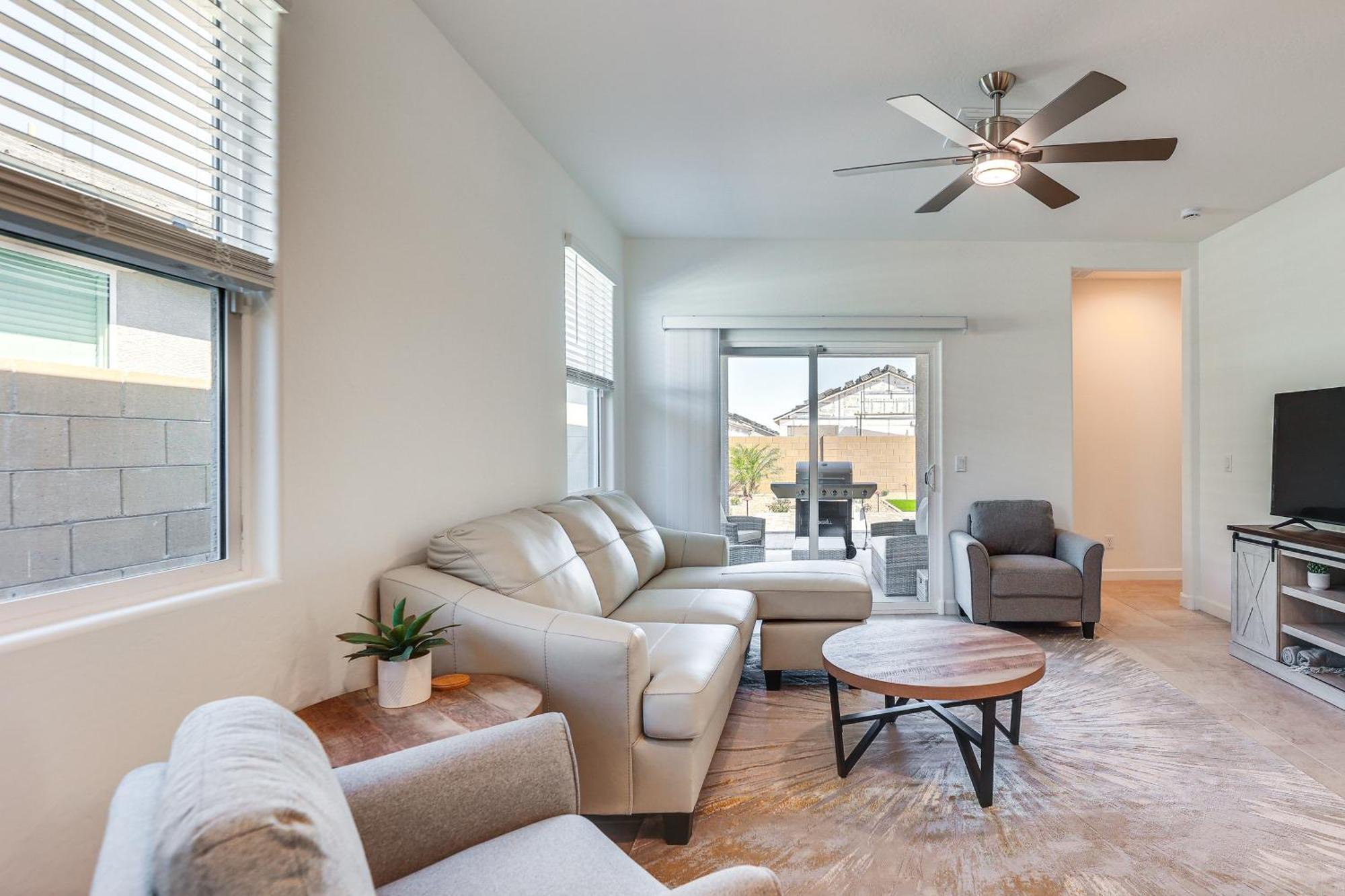 Maricopa Home With Putting Green And Covered Patio! Exterior photo